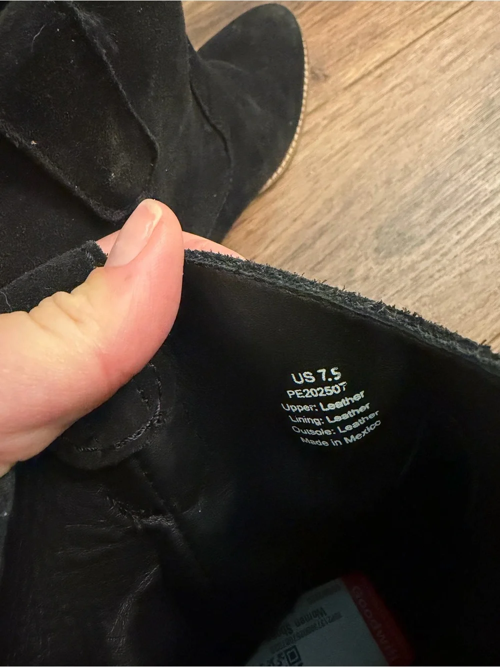 Nisolo 7.5 Black Suede Flat Ankle Boots